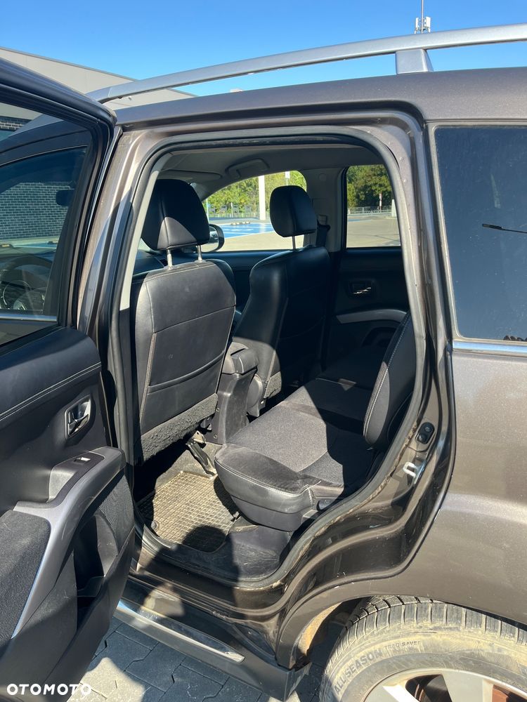 Mitsubishi Outlander 2.0 DID Instyle - 8