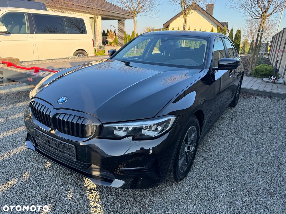 BMW Seria 3 318d mHEV - 2
