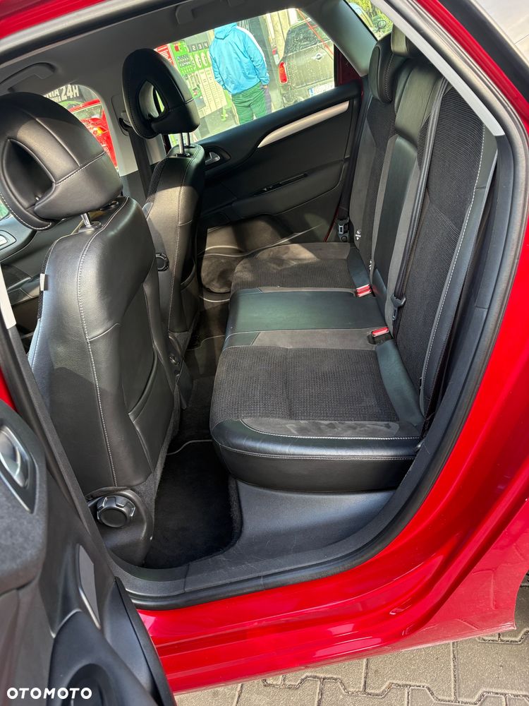 Citroën C4 1.2 PureTech Shine S&S - 19