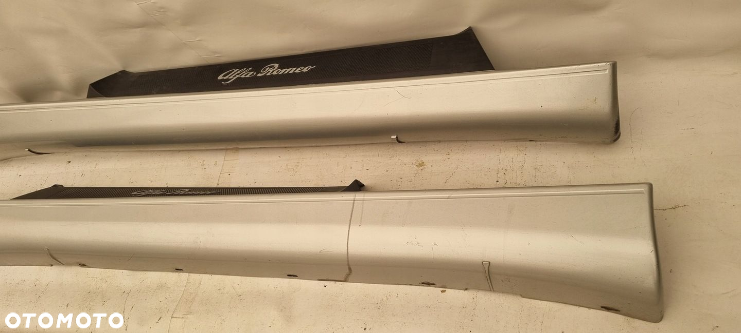 ALFA ROMEO SPIDER LISTWA PROGOWA LEWA PRAWA - 2