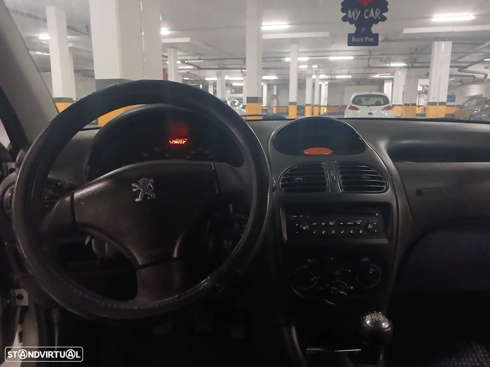 Peugeot 206 - 8