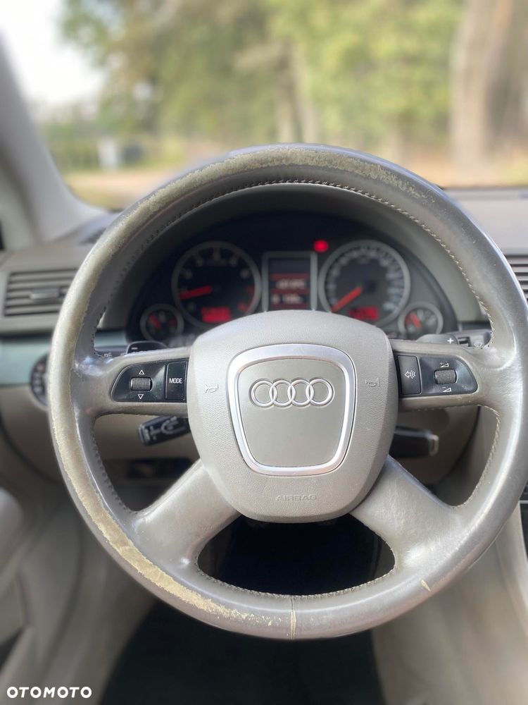 Audi A4 ver-2-0t-fsi - 4