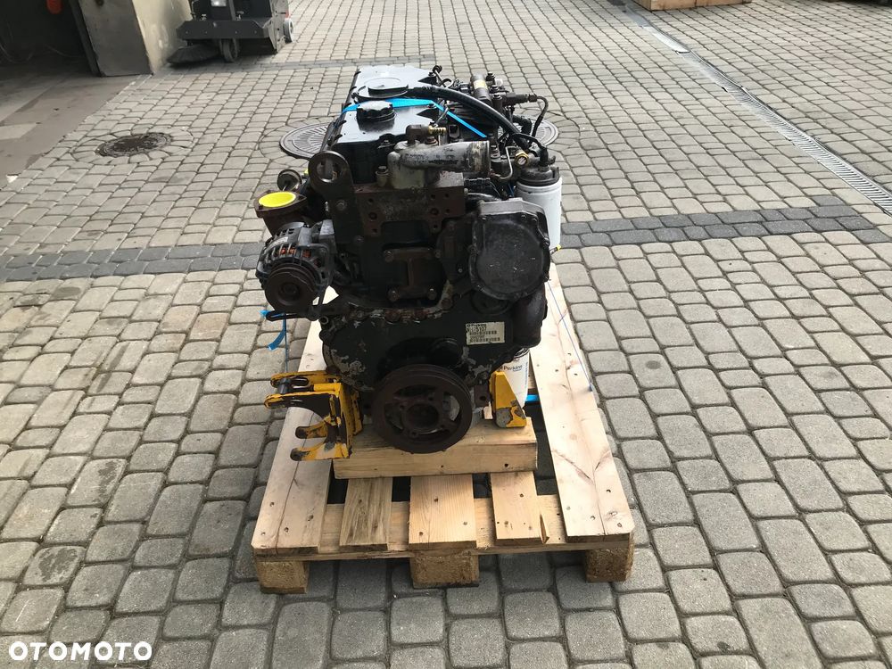 silnik Perkins 1104 cat c4.4 22000 zł netto - 2