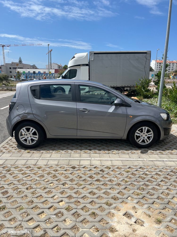 Chevrolet Aveo 1.2 LT - 10