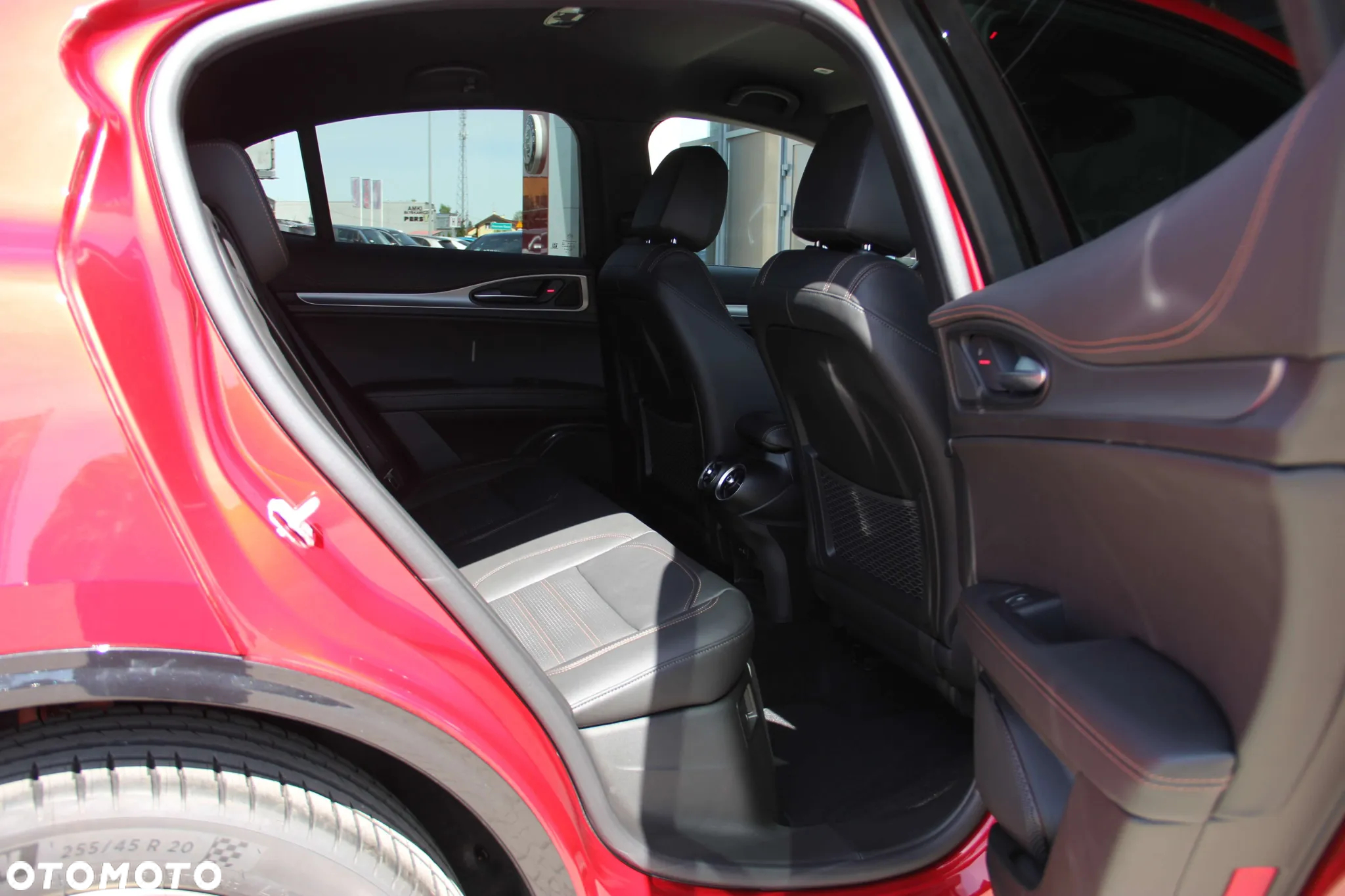 Alfa Romeo Stelvio 2.0 Turbo Intensa Q4 - 12