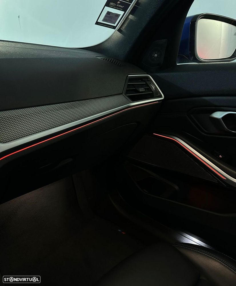 BMW 330 e Aut. M Sport - 40