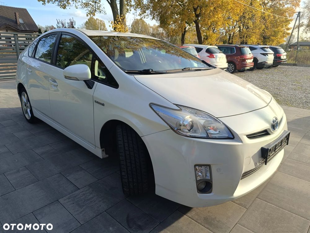Toyota Prius 1.8 HSD Premium - 19