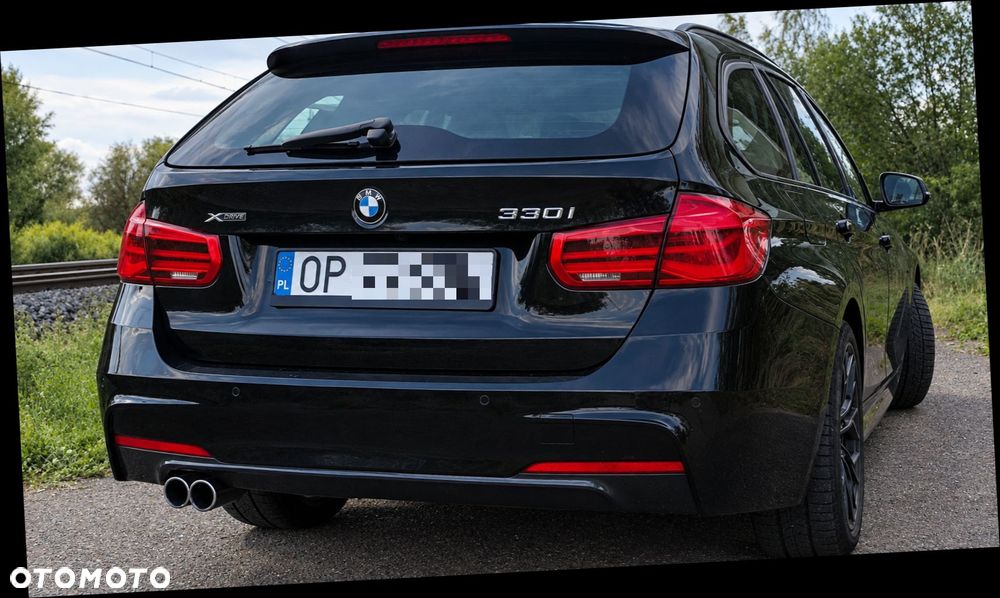 BMW Seria 3 330i xDrive Edition M Sport Shadow - 12