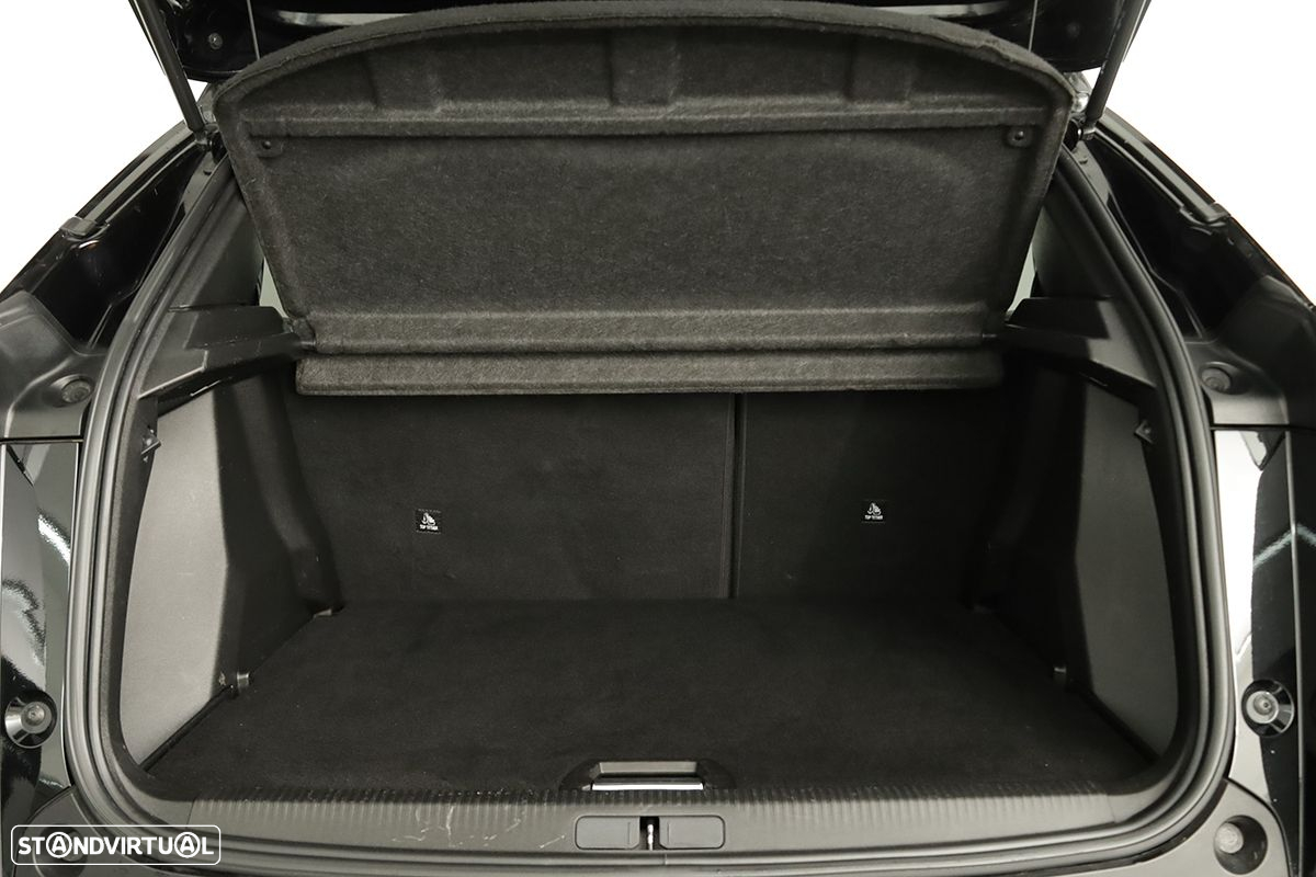 Peugeot 2008 1.2 PureTech GT EAT8 - 23