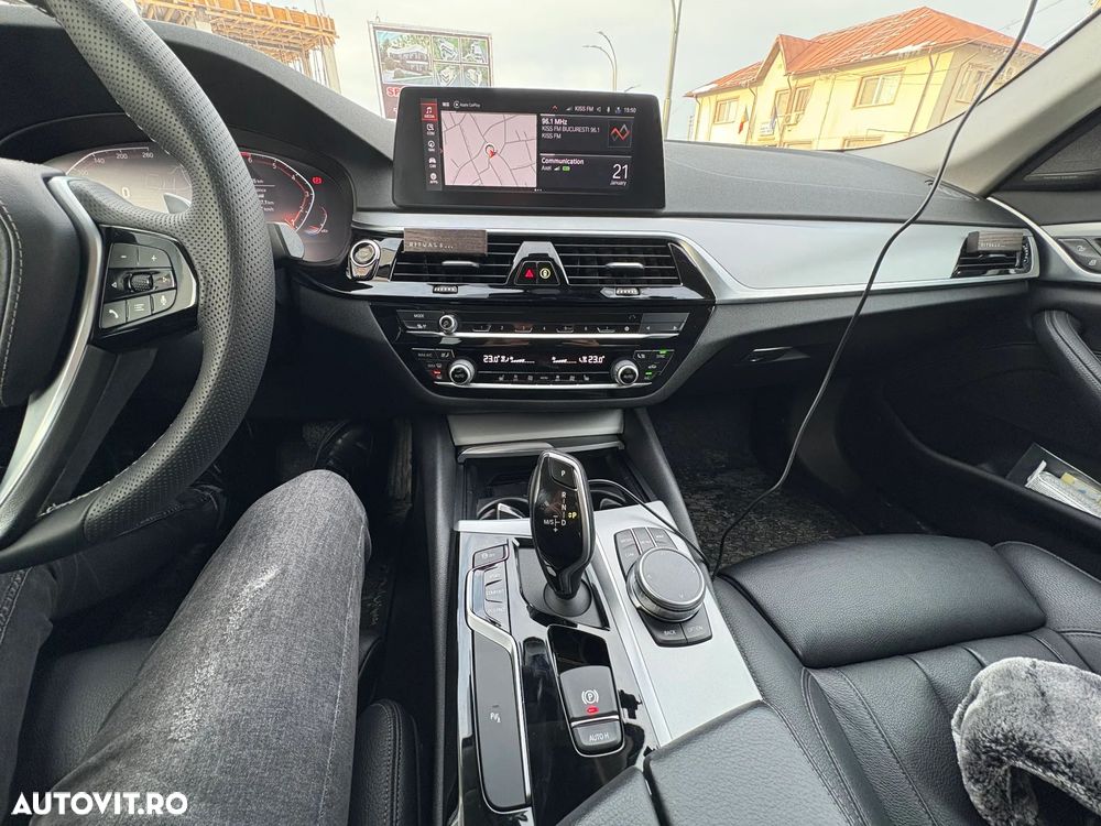BMW Seria 5 520i Aut. - 24