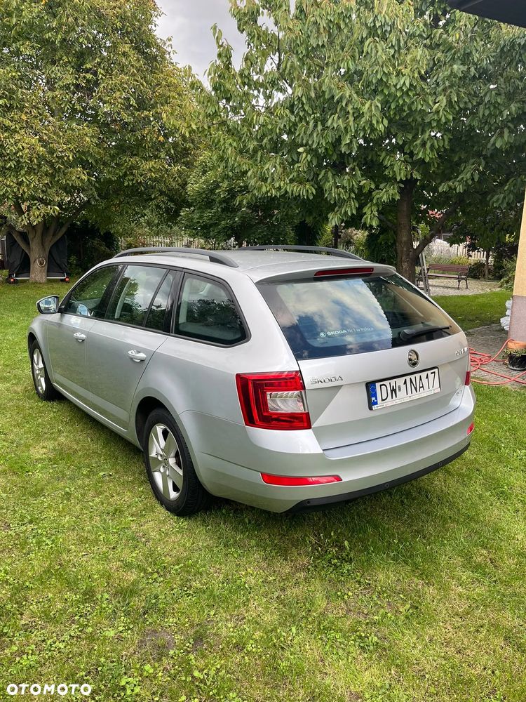 Skoda Octavia 2.0 TDI 4x4 Ambition DSG - 4