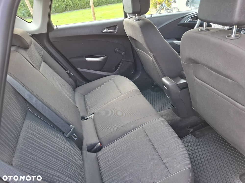 Opel Astra 1.4 T Cosmo - 29