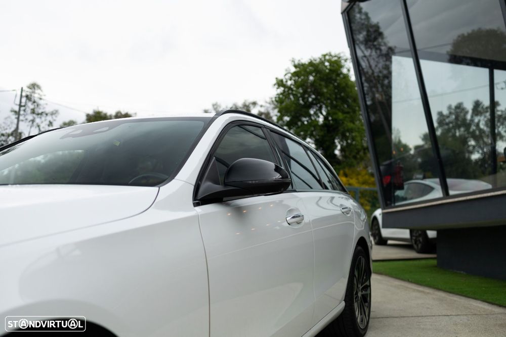 Mercedes-Benz C 300 e Avantgarde - 13