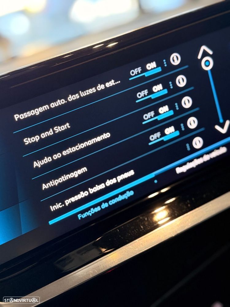 Peugeot 2008 1.2 PureTech GT Line - 35