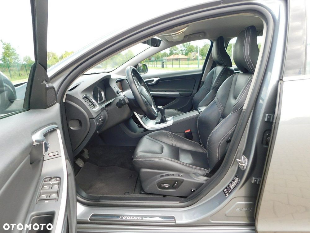 Volvo V60 D3 Drive-E Dynamic Edition (Momentum) - 14