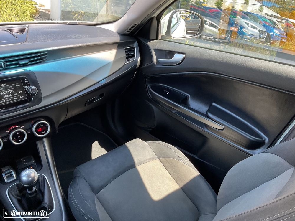 Alfa Romeo Giulietta 1.6 JTDM Exclusive - 30