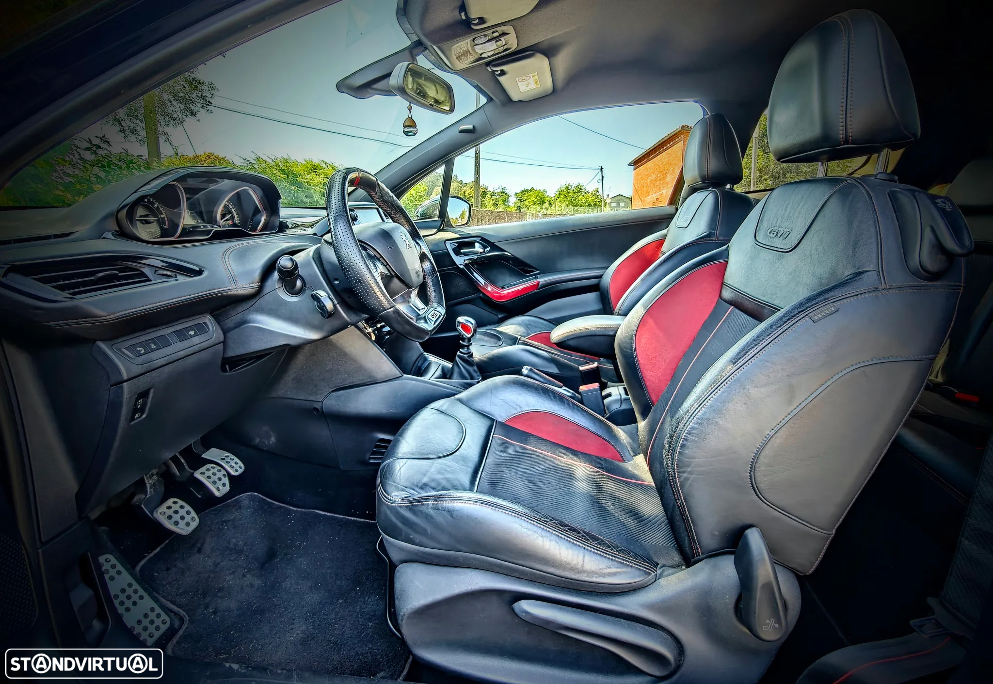 Peugeot 208 GTI 200 THP - 15
