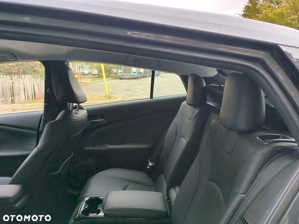 Toyota Prius 1.8 Hybrid Executive - 18