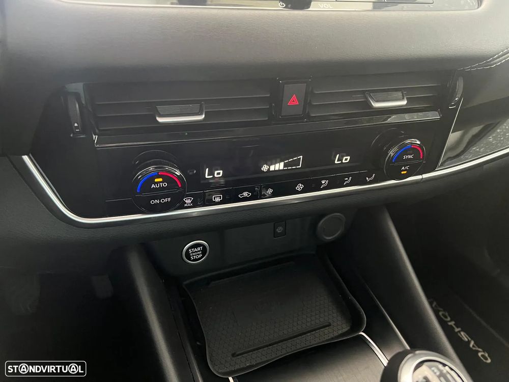 Nissan Qashqai 1.3 DIG-T N-Connecta LED - 22