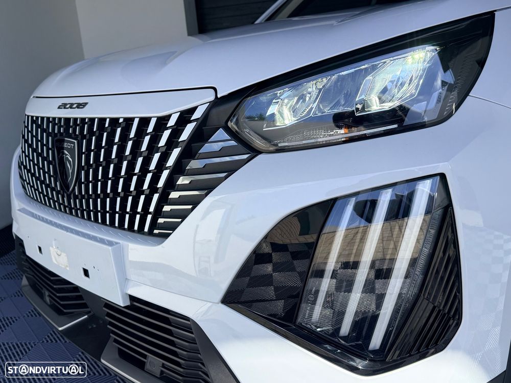 Peugeot e-2008 54 kWh Allure - 11