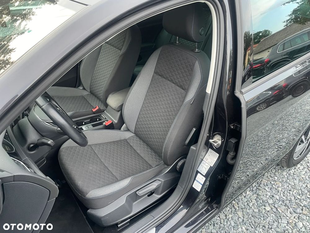 Volkswagen Golf - 15