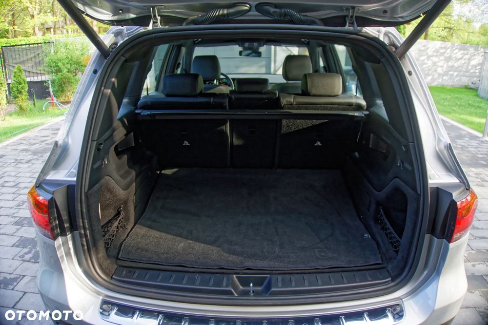 Mercedes-Benz GLB 200 7G-DCT - 36