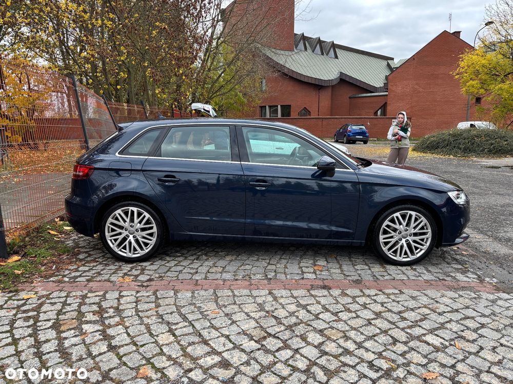 Audi A3 Sportback - 6