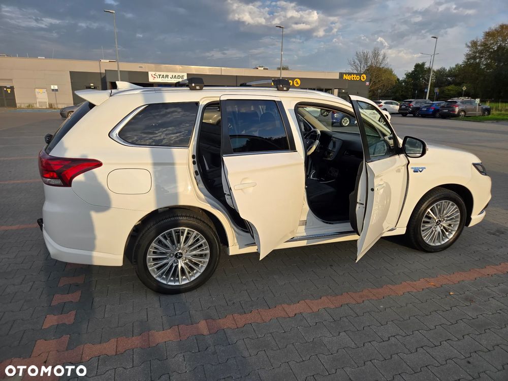 Mitsubishi Outlander - 5