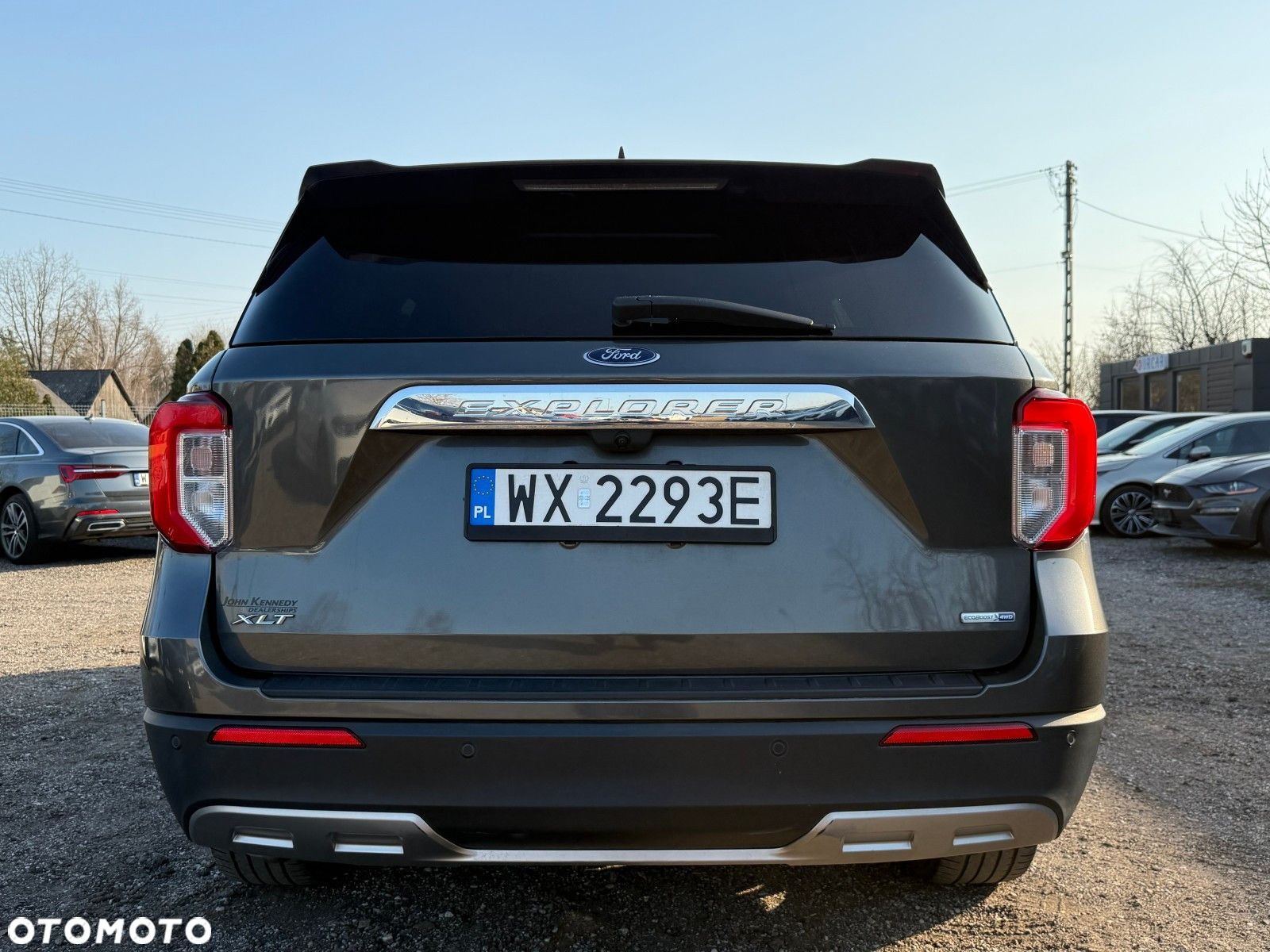Ford Explorer - 15