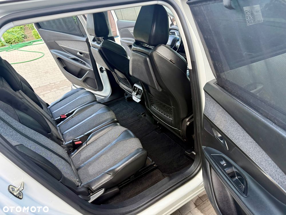 Peugeot 5008 PureTech 130 EAT8 Stop & Start Allure Pack - 20