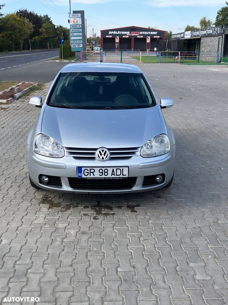 Volkswagen Golf - 2