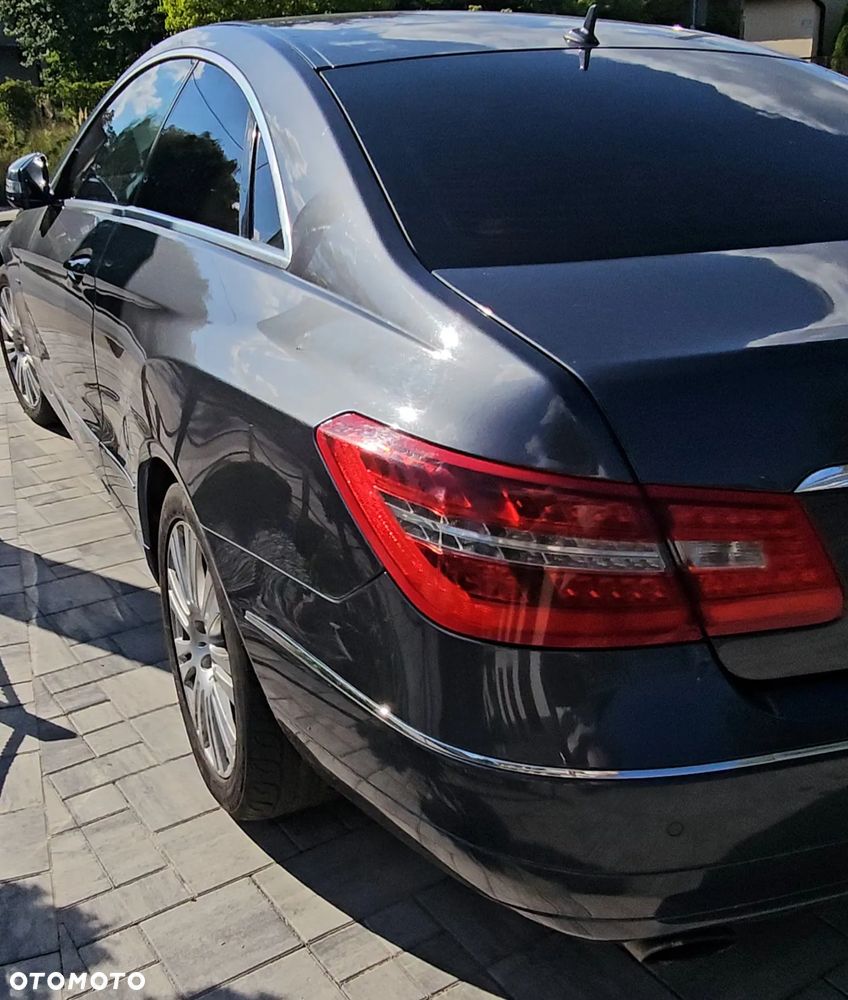 Mercedes-Benz Klasa E 350 CDI BlueEff - 11