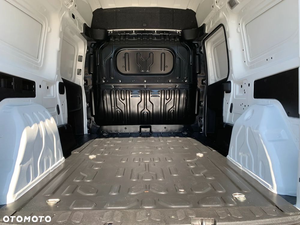 Fiat DOBLO POWER L2H2 MAXI XL Transport 2 Euro Palety Ładowność 961kg Hak 1300kg DMC 2510kg Homologacja cięż. VAT-1 Pakiet wyposażenia SX+ Podgrzewane fotele, Fabryczne radio, Halogeny, Podłokietnik, Parktroniki, Osłony przeciwbłotne, Metalowa osłona podwozia , Mocny Silnik  1600cm3 120KM MultiJet - 21