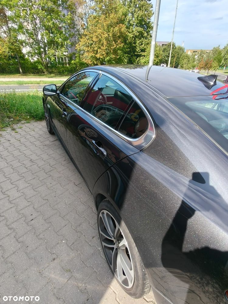 Jaguar XF 3.0 V6 D S Luxury - 4