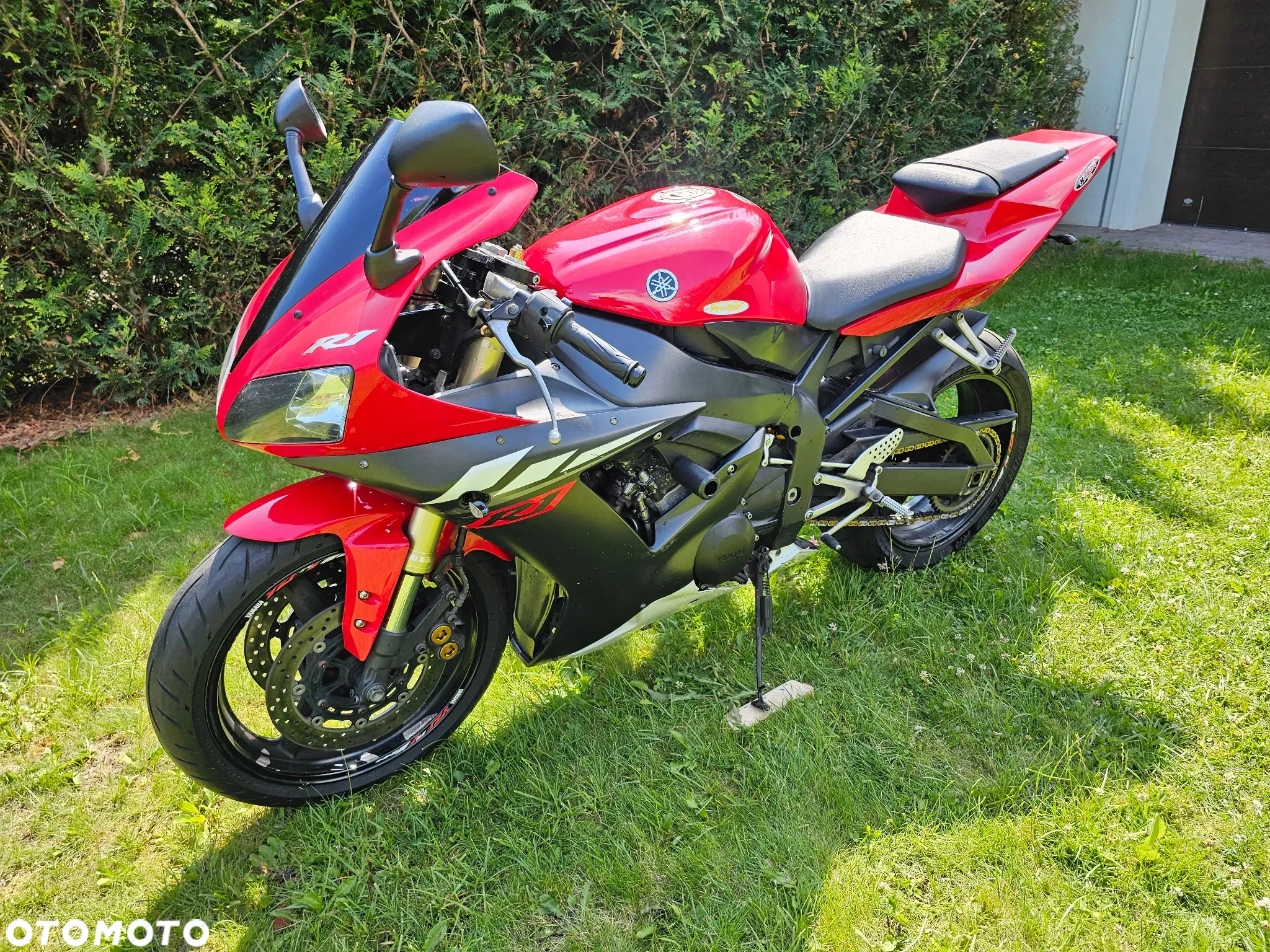Yamaha R1 - 2