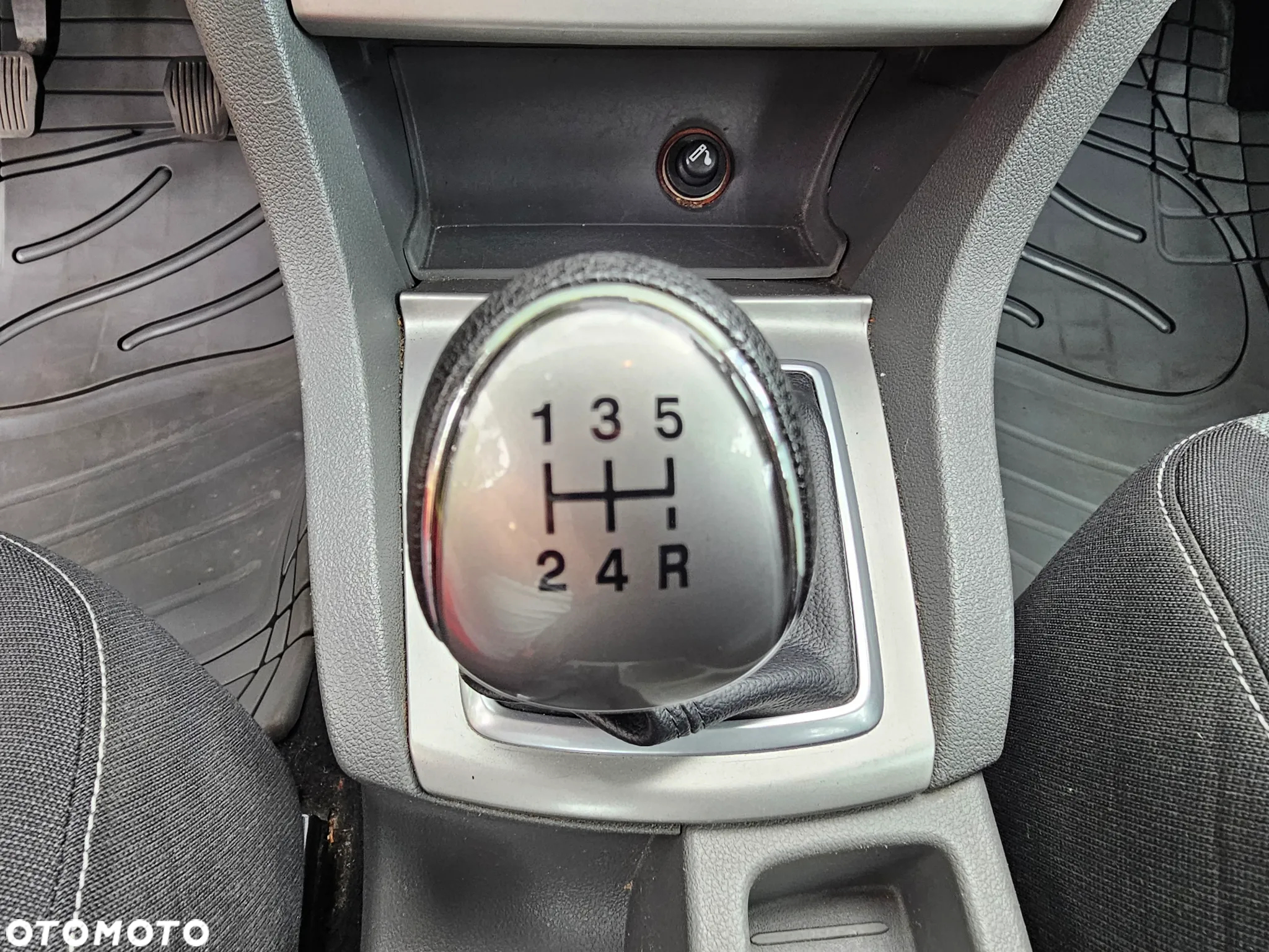 Ford Focus - 32