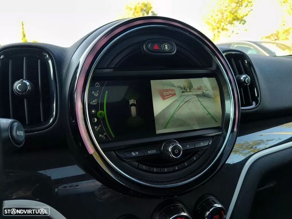 MINI Countryman Cooper SE ALL4 Auto - 23