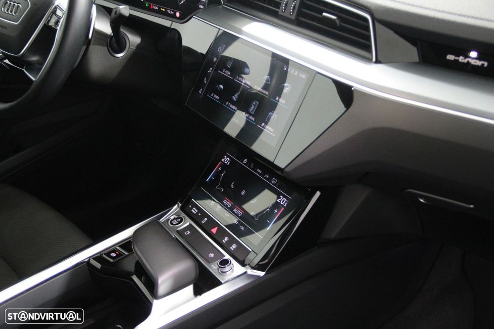 Audi Q8 e-Tron Sportback 55 quattro Advanced - 8