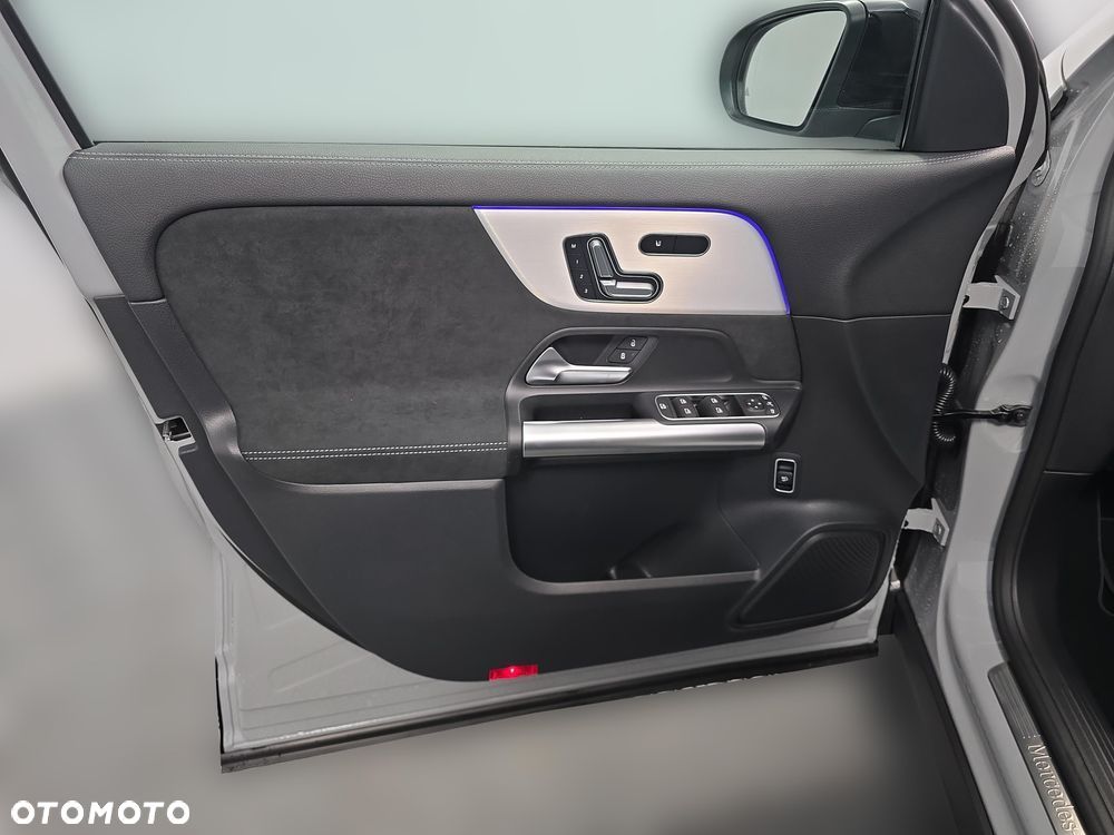 Mercedes-Benz GLA 200 mHEV AMG Line 7G-DCT - 12