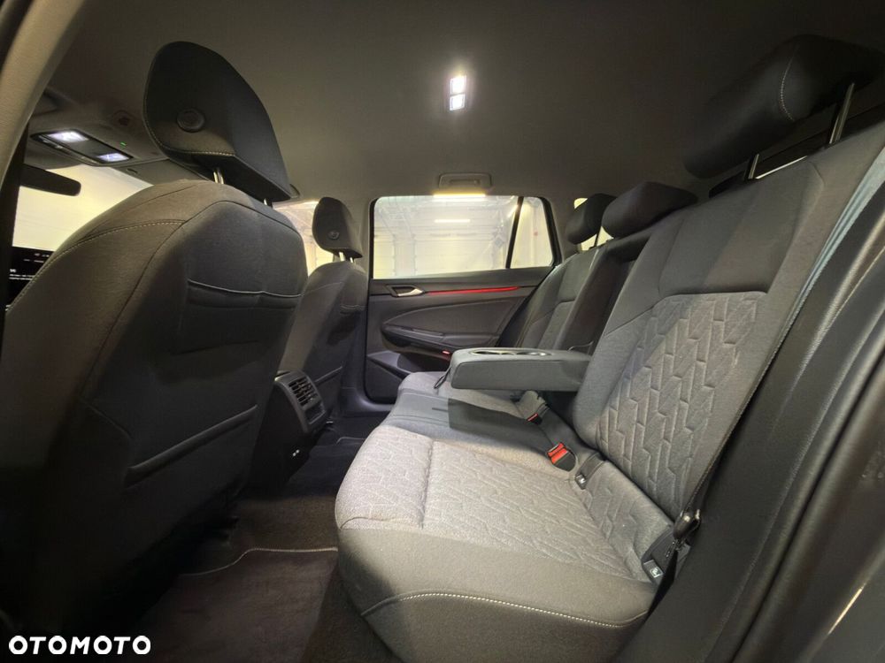 Volkswagen Golf 1.5 eTSI mHEV Life DSG - 26