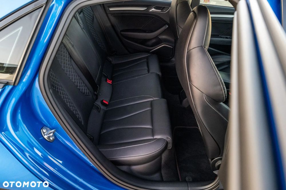 Audi S3 S tronic - 18