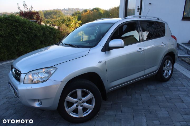 Toyota RAV4 2.2 D-4D 4x4 - 19