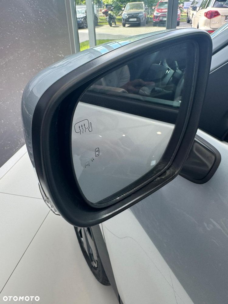 Suzuki e VITARA - 11