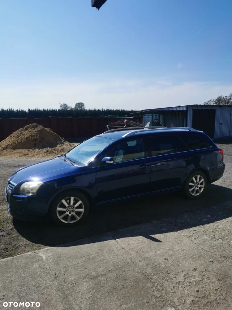 Toyota Avensis 2.0 D-4D Combi - 2