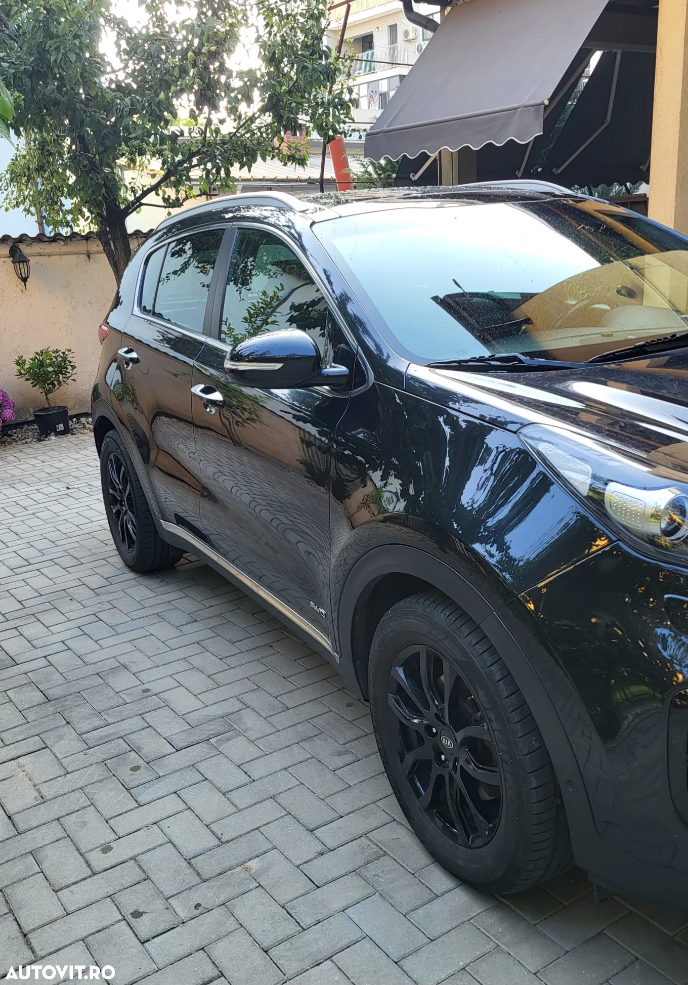 Kia Sportage 2,0 CRDI AWD Aut. GT Line - 2