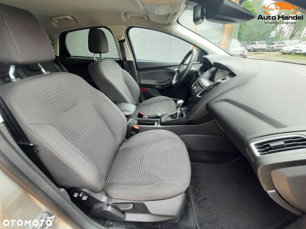 Ford Focus - 34