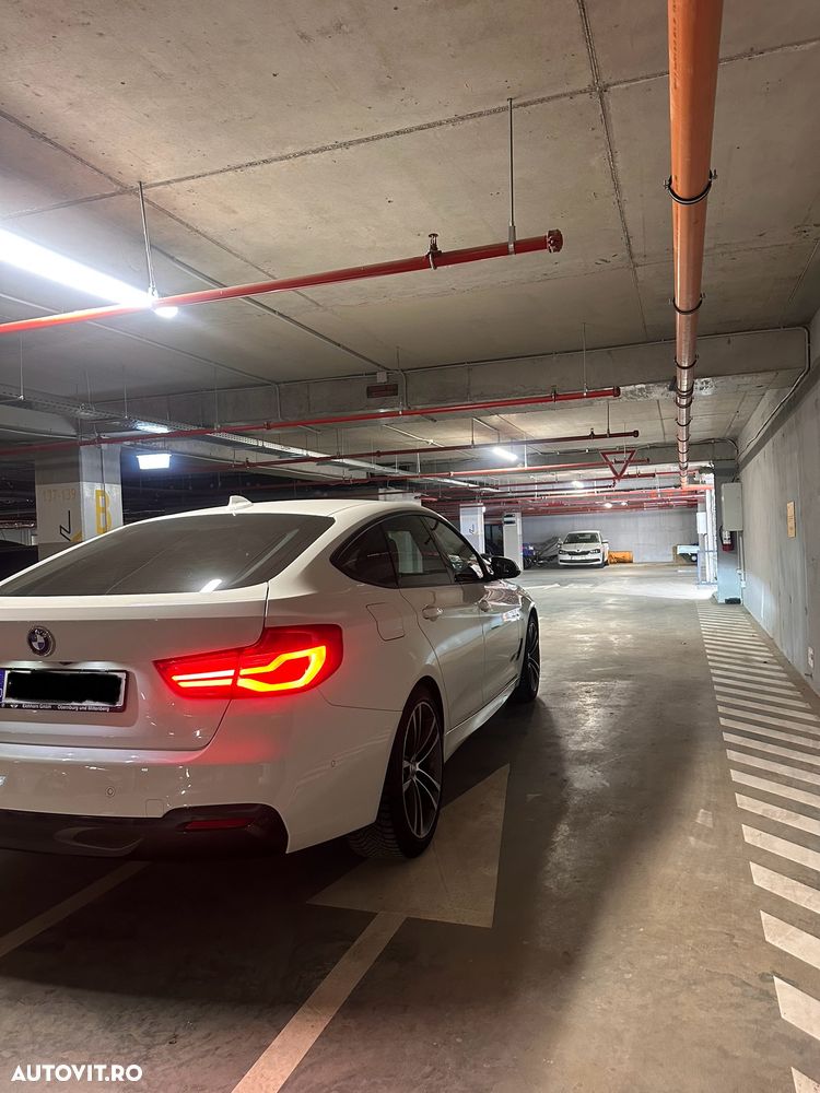 BMW Seria 3 330i xDrive AT M Sport Shadow - 8