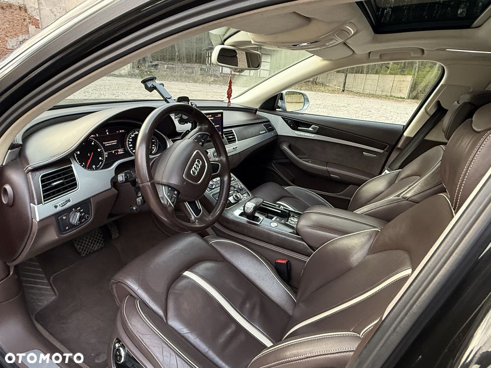 Audi A8 - 8