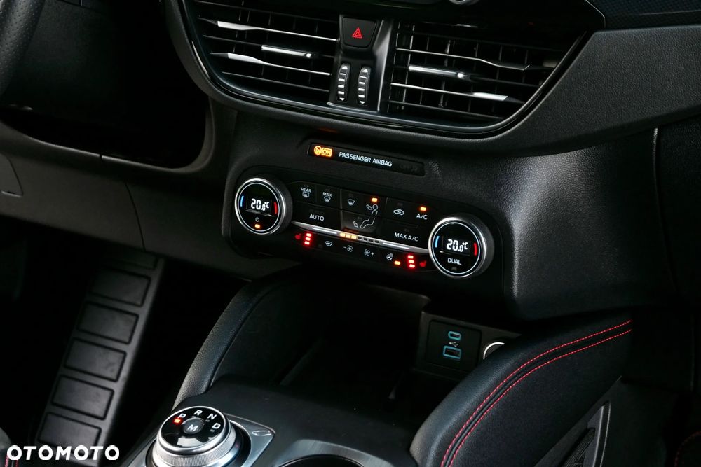 Ford Kuga 2.0 EcoBlue 4x4 ST-LINE X - 26