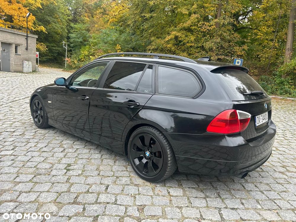 BMW Seria 3 318d - 3